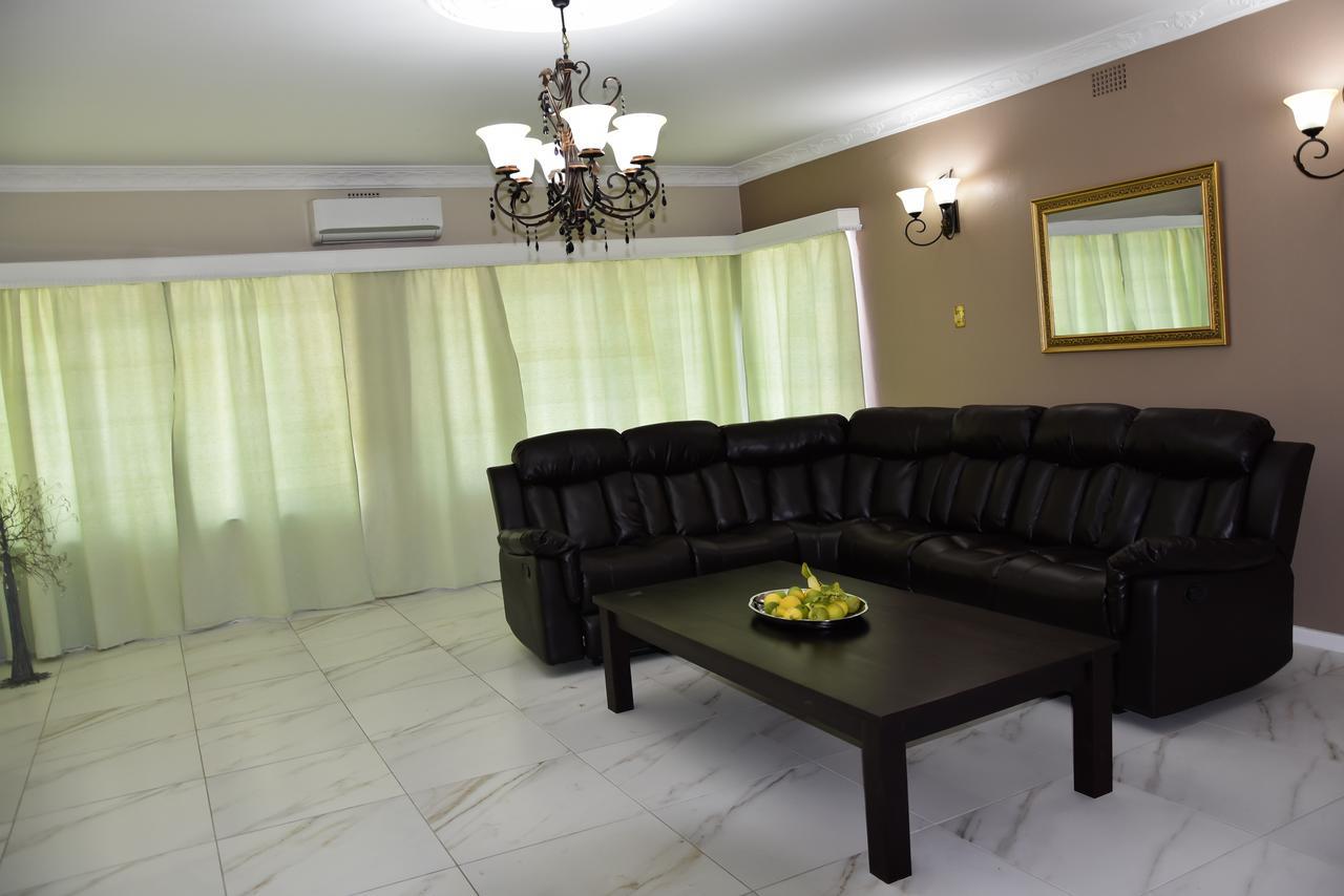 34Onlincoln Guesthouse Bellville Bagian luar foto