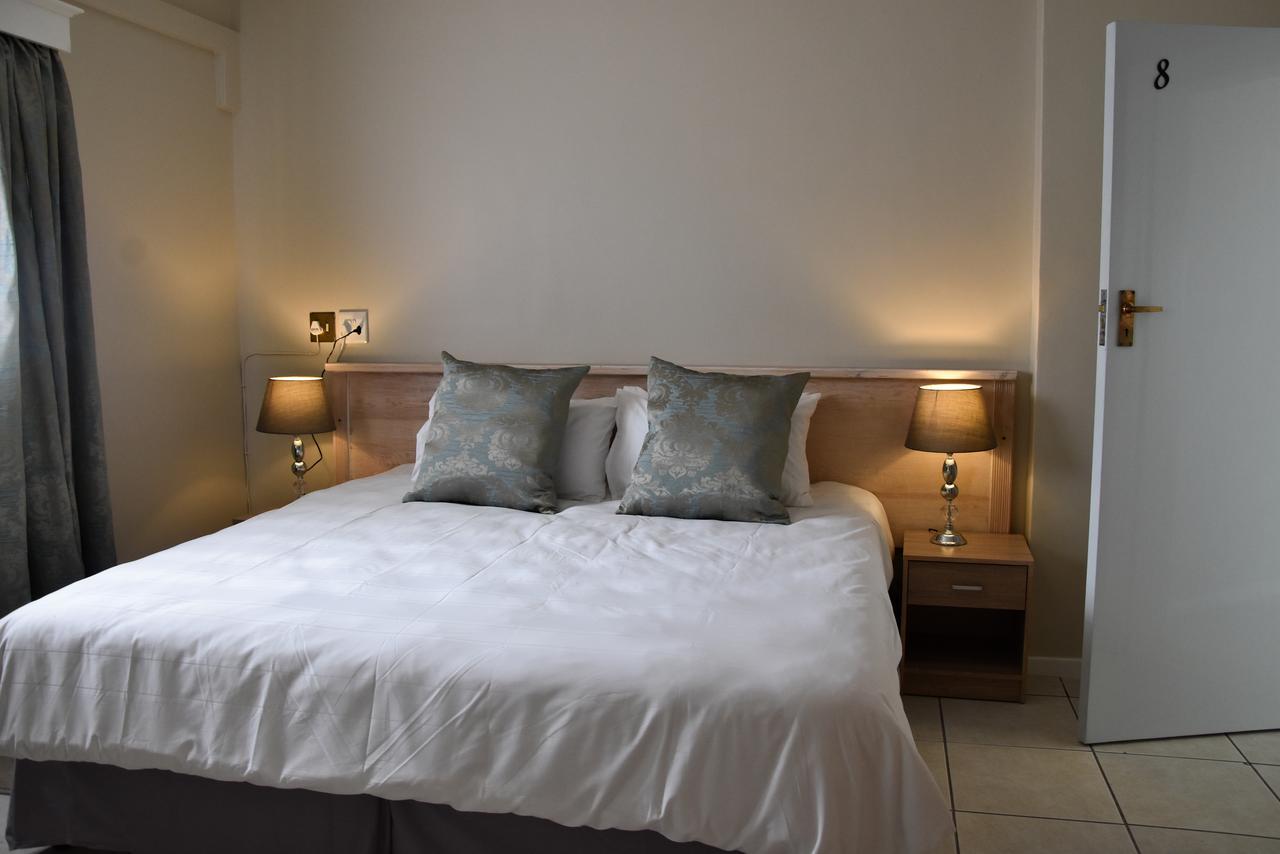 34Onlincoln Guesthouse Bellville Bagian luar foto